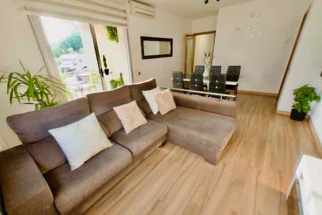 Living room of Flat for sale in Terrassa  with Air Conditioner, Heating and Parquet flooring