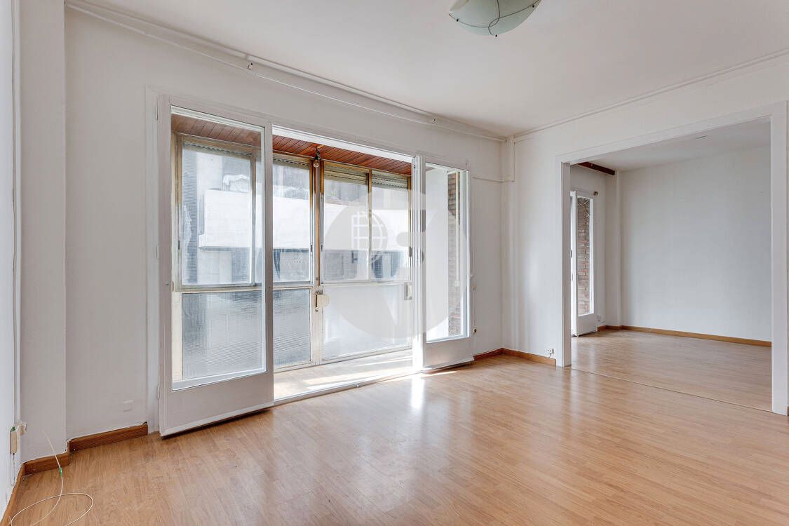 Bedroom of Flat for sale in  Barcelona Capital  with Heating and Balcony