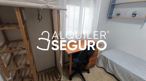 Foto 4 de Piso de alquiler en De Roma, Centro, Montequinto