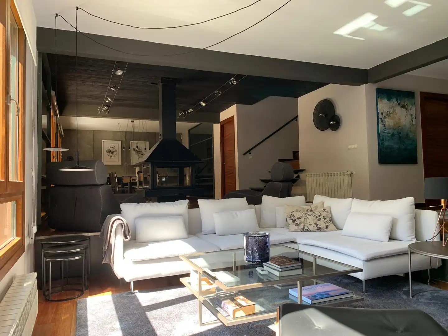 Sala de estar de Casa o chalet en venta en Boadilla del Monte con Aire acondicionado, Calefacción y Jardín privado