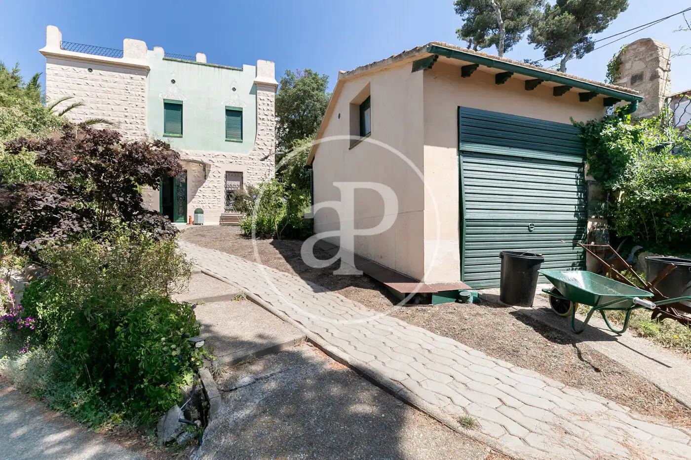 Vista exterior de Casa o chalet en venta en Barcelona con Calefacción, Jardín privado y Terraza