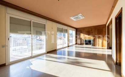 Living room of Flat for sale in Sabadell  with Air Conditioner, Heating and Parquet flooring