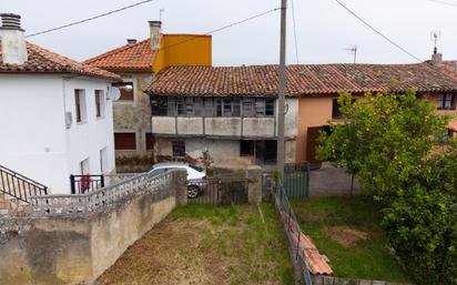 Vista exterior de Casa o xalet en venda en Villaviciosa amb Terrassa