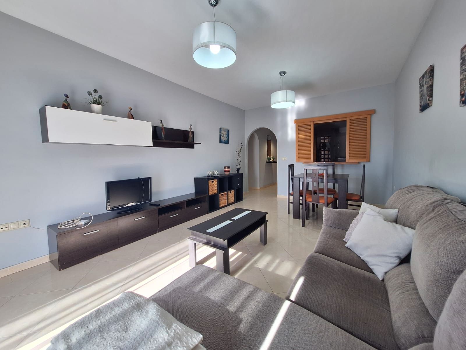 Sala d'estar de Apartament en venda en La Línea de la Concepción amb Terrassa, Moblat i Forn