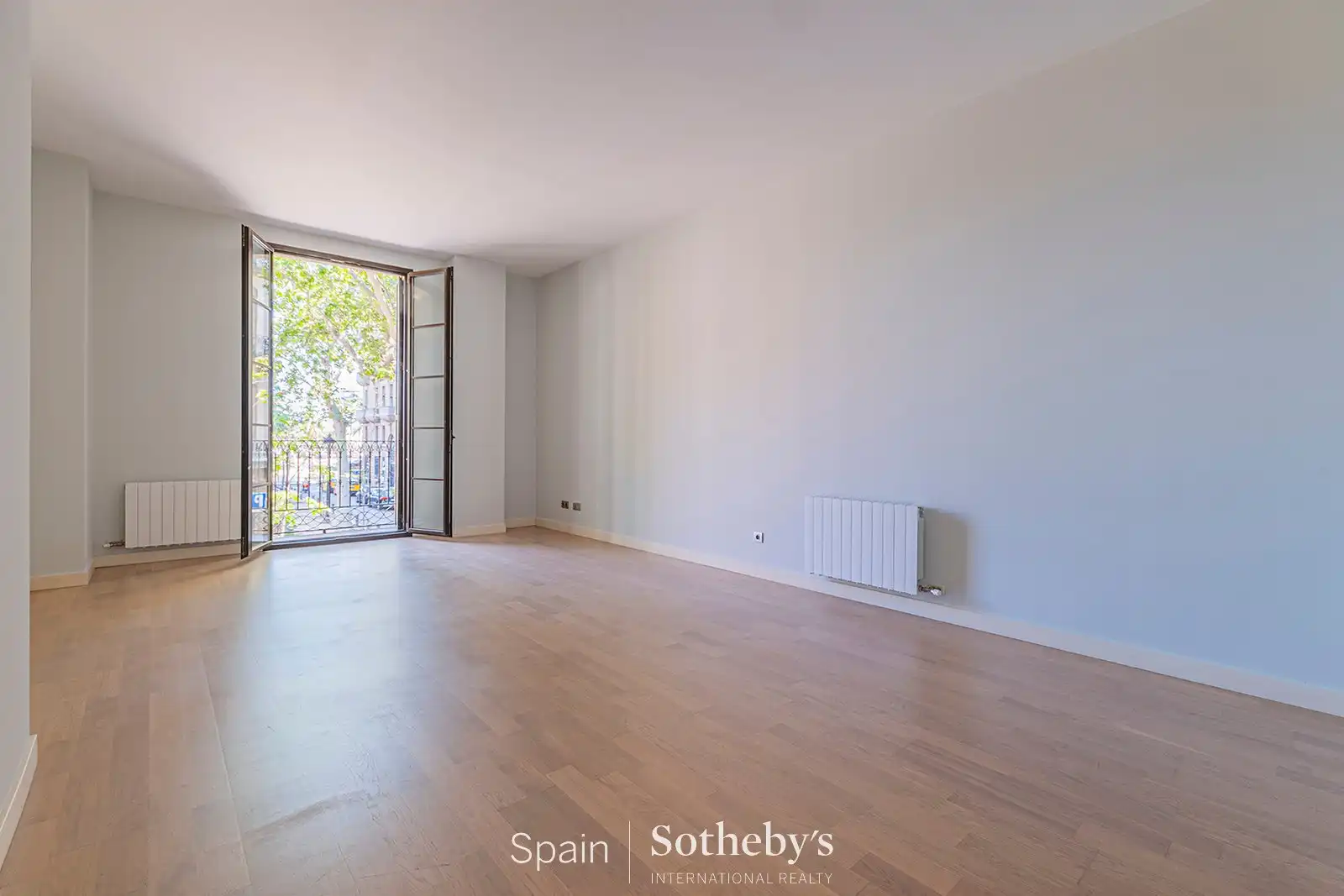 Apartamento en venta en Barcelona con Aire acondicionado, Calefacción y Terraza