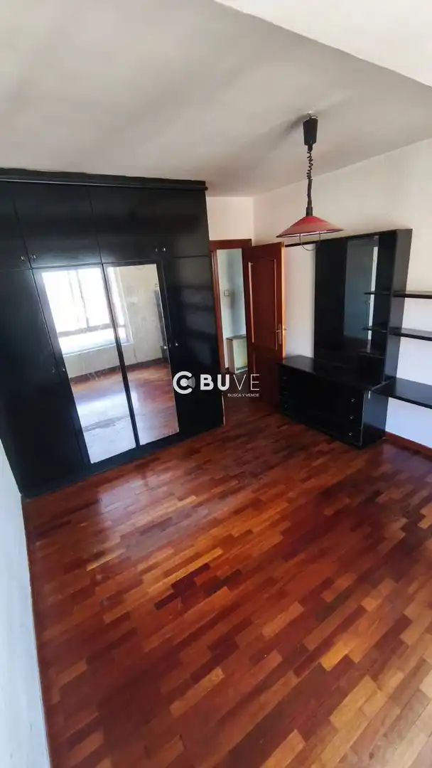 Habitación de Piso en venta en León Capital  con Terraza y Trastero