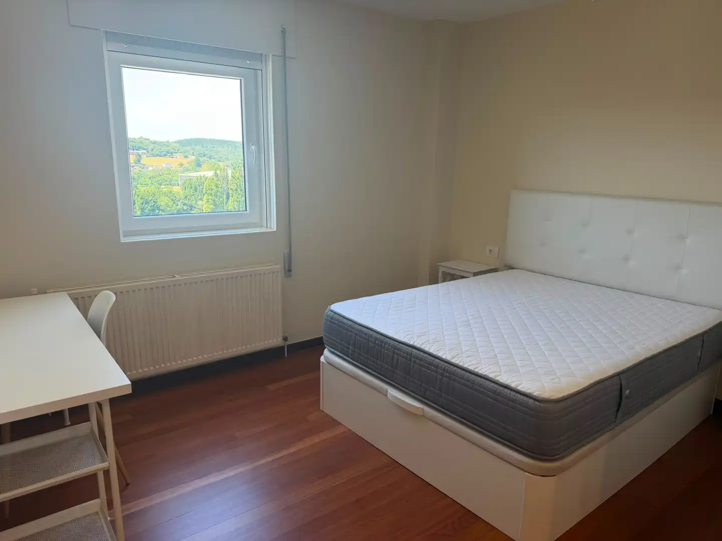 Habitación de Piso de alquiler en Lugo con Calefacción, Terraza y Amueblado