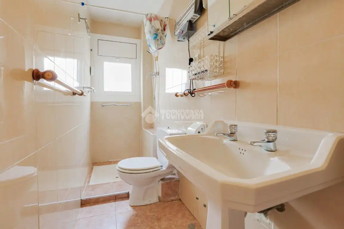 Baño de Piso en venta en Granollers con Aire acondicionado y Balcón