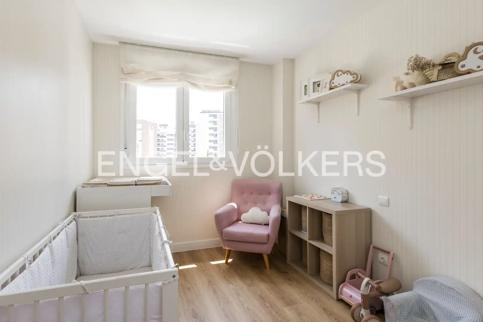 Bedroom of Flat for sale in Madrid  with Air Conditioner, Heating and Terrace