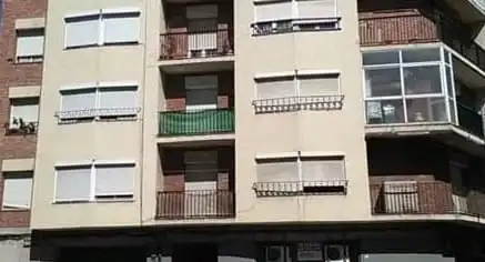 Vista exterior de Piso en venta en Manlleu con Calefacción y Balcón