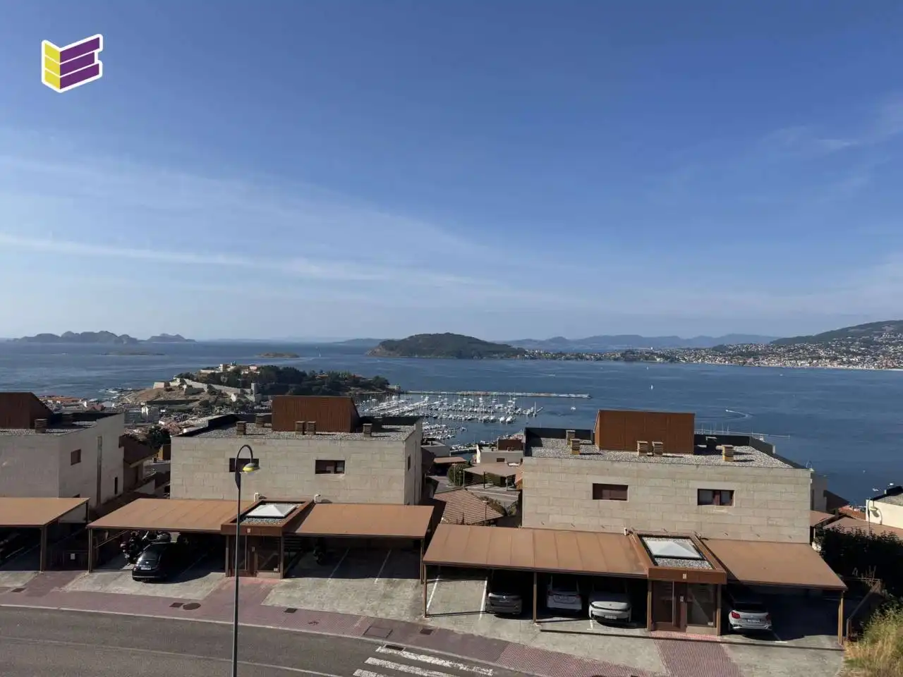 Vista exterior de Dúplex en venta en Baiona con Terraza, Trastero y Balcón