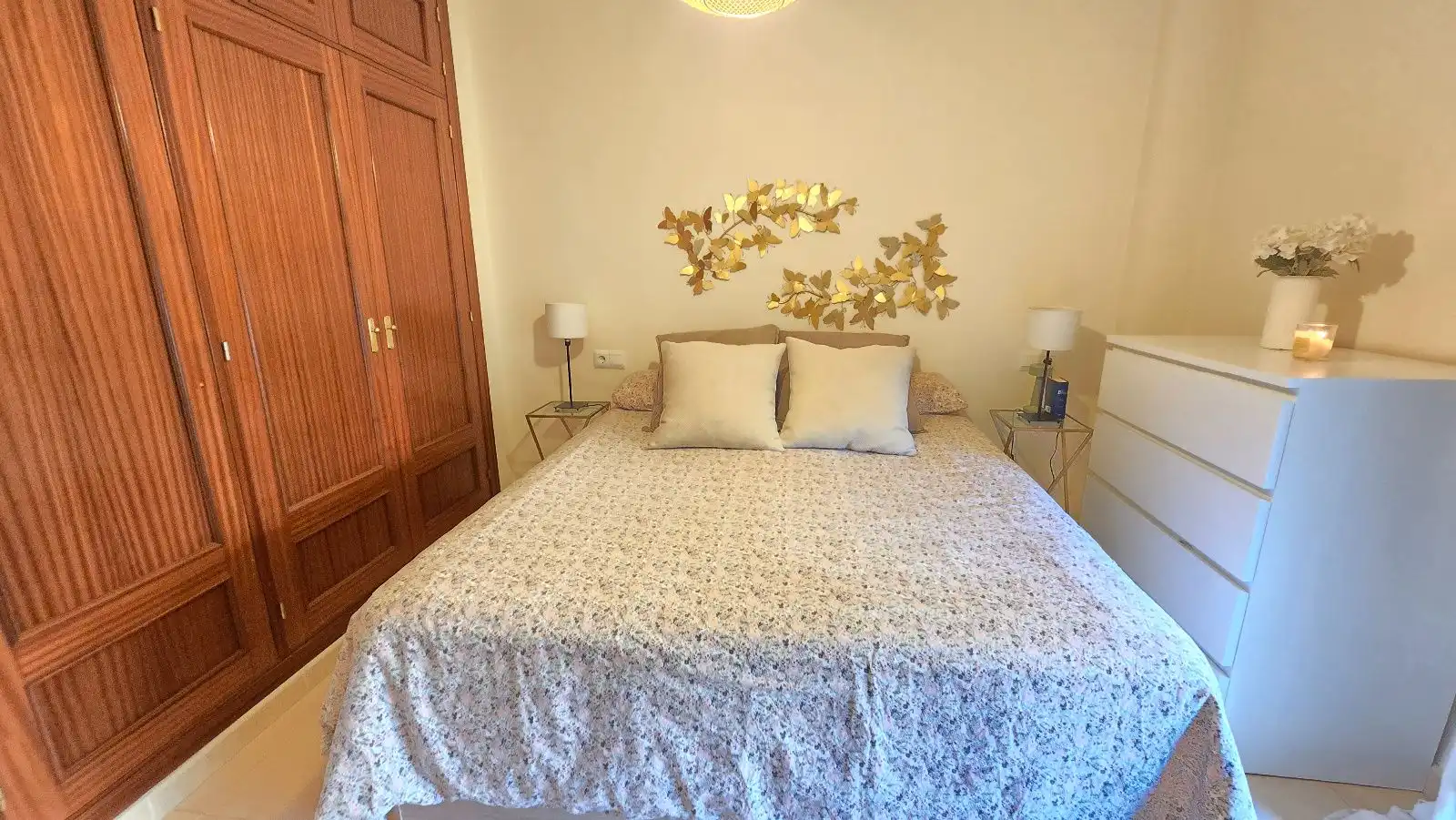 Bedroom of Flat for sale in El Pinillo 