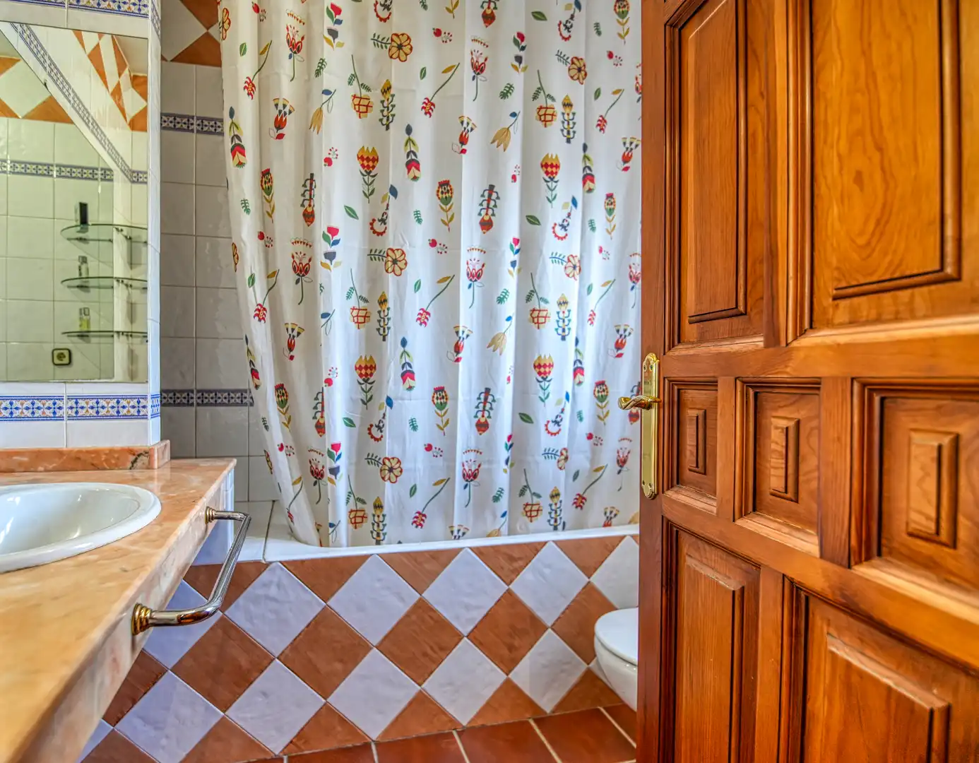 Baño de Casa adosada en venta en Ávila con Calefacción, Trastero y Amueblado