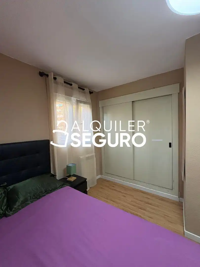 Bedroom of Flat for rent in Puente de Vallecas