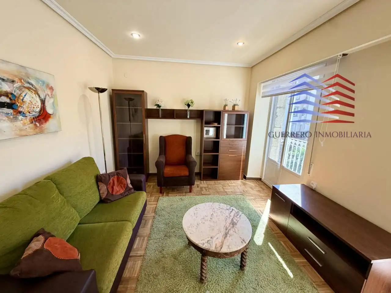 Sala de estar de Apartamento de alquiler en Ourense Capital  con Calefacción, Parquet y Amueblado