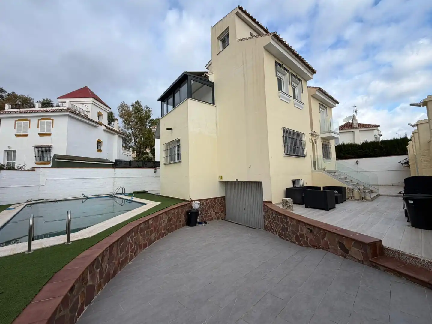 Vista exterior de Casa o chalet en venta en Torremolinos con Aire acondicionado, Calefacción y Terraza