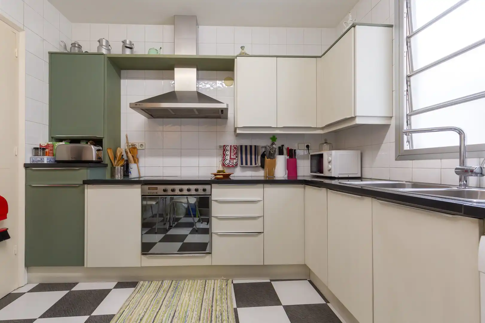 Cocina de Piso en venta en Barcelona con Calefacción, Amueblado y Balcón