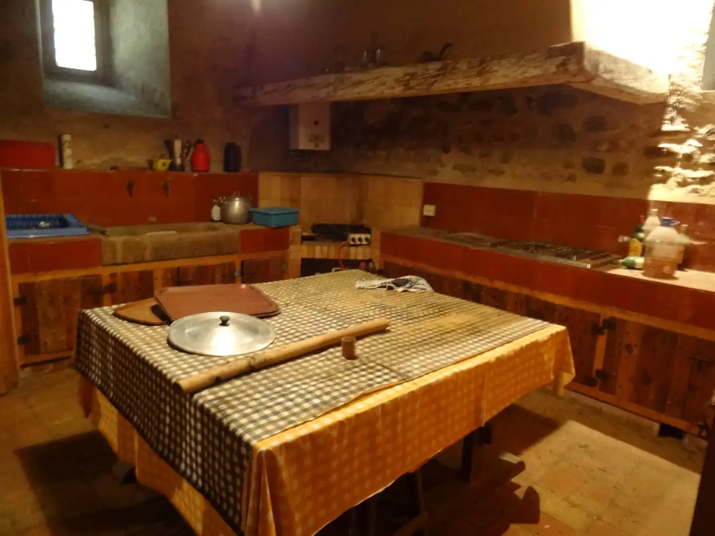 Cocina de Finca rústica en venta en Bescanó