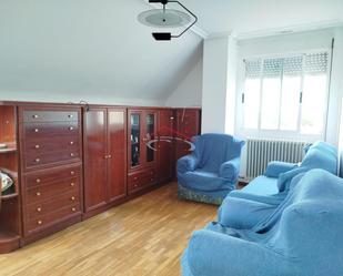 Sala d'estar de Apartament en venda en San Andrés del Rabanedo amb Calefacció i Parquet