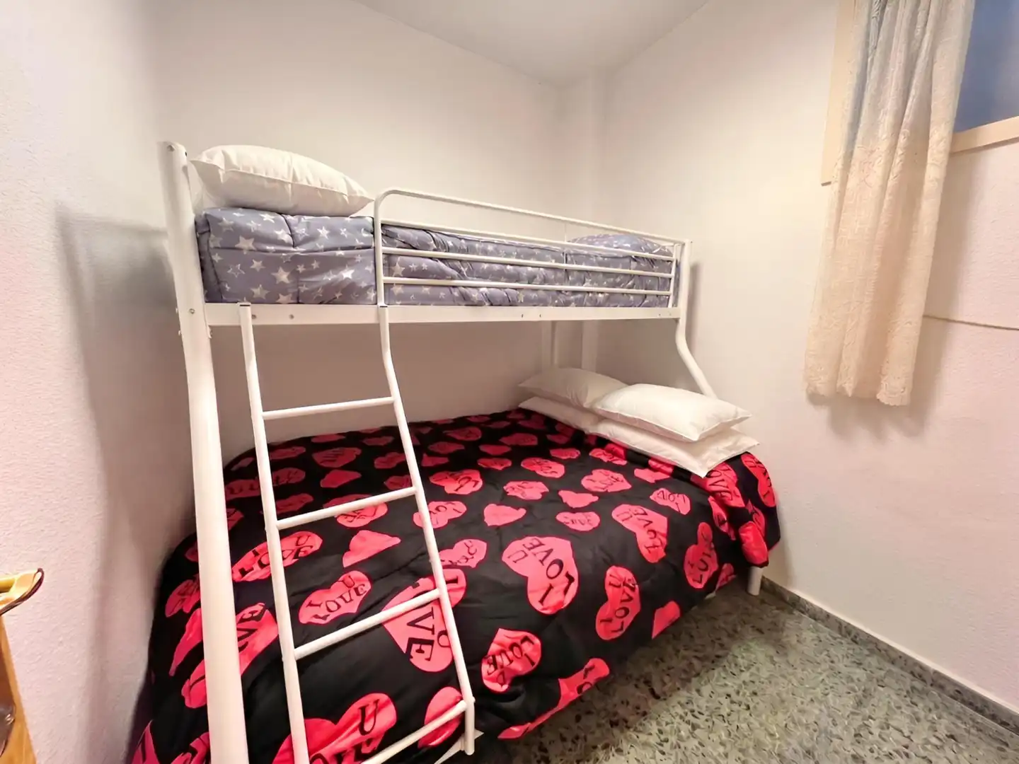 Dormitori de Casa o xalet en venda en Moncofa amb Terrassa, Traster i Alarma