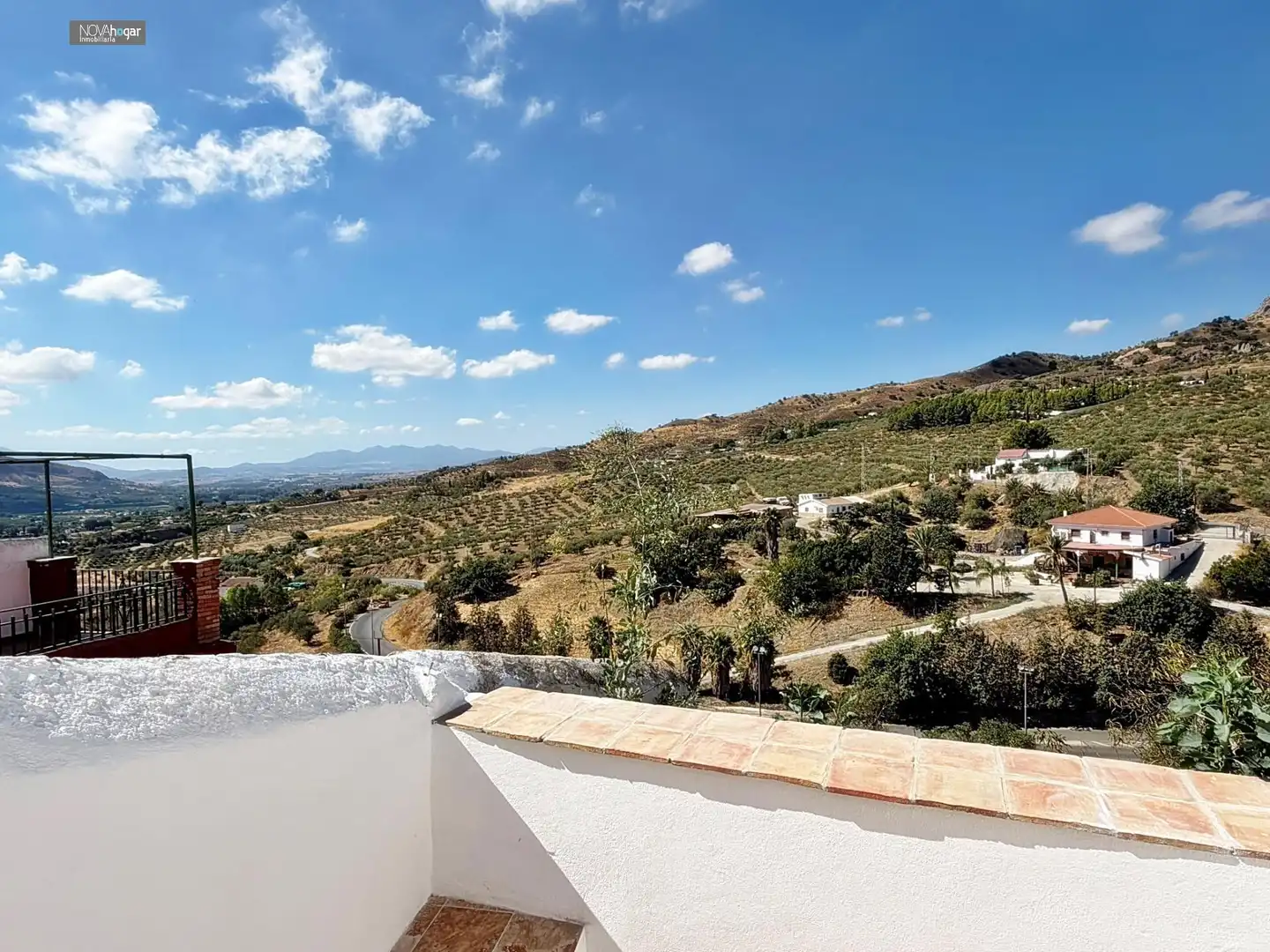 Rez-de-chaussée avec terrasse à vendre à Álora