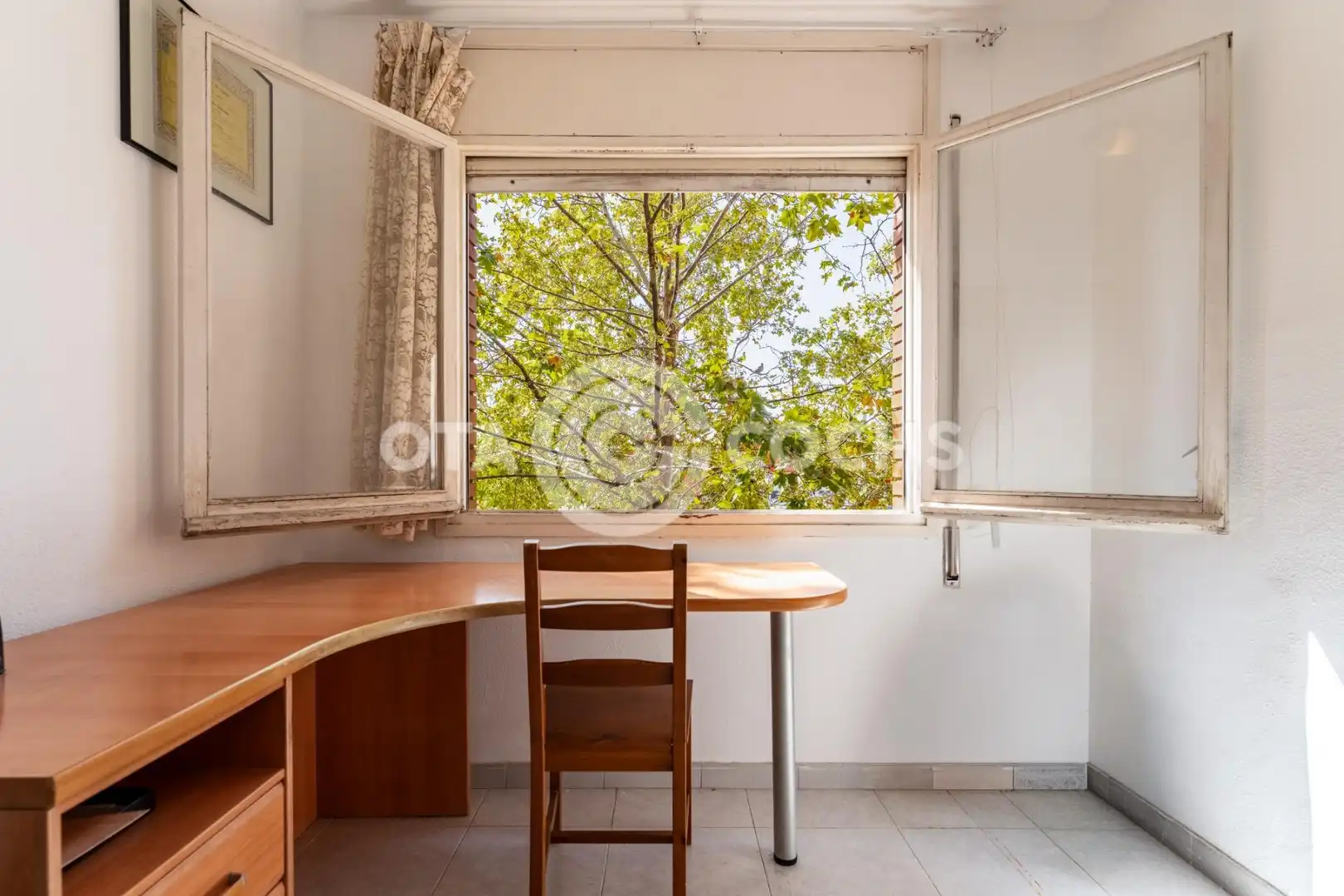 Schlafzimmer von Wohnung zum Verkauf in Tarragona mit Klimaanlage und Balkon