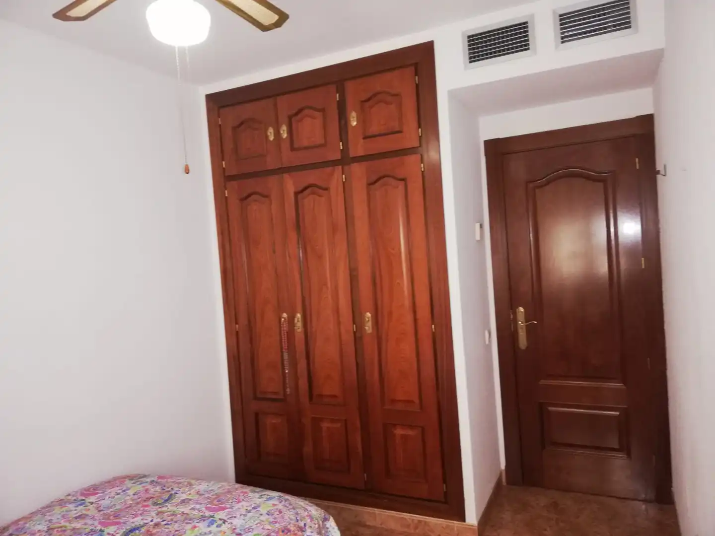 Flat for rent in Calle Granada, Barrio Alto - San Félix