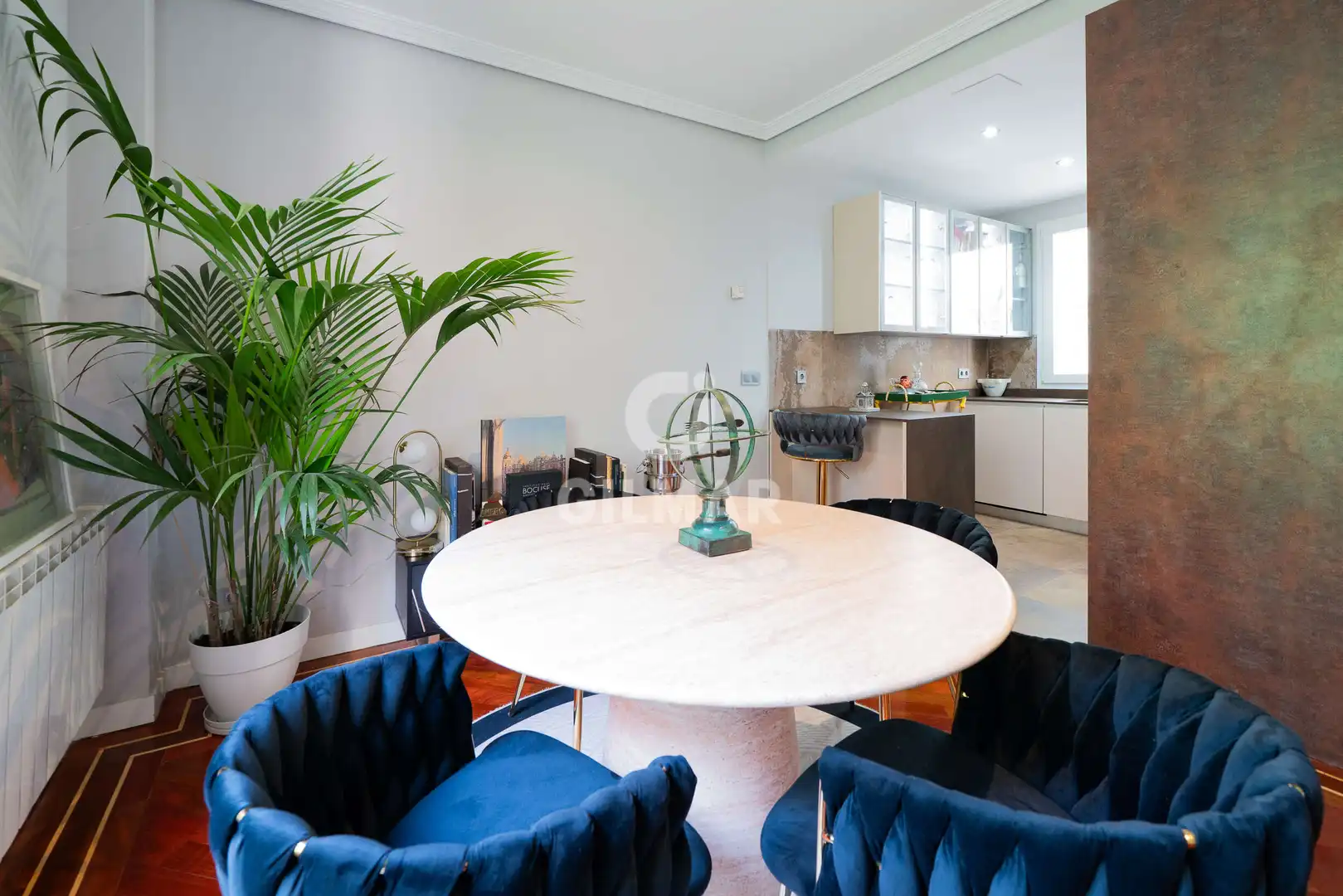 Comedor de Piso en venta en Madrid con Calefacción y Balcón