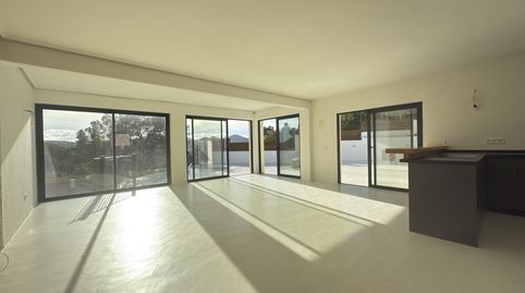 Villa de 3 habitaciones renovada en Cala Llonga, Ibiza, immagine 2