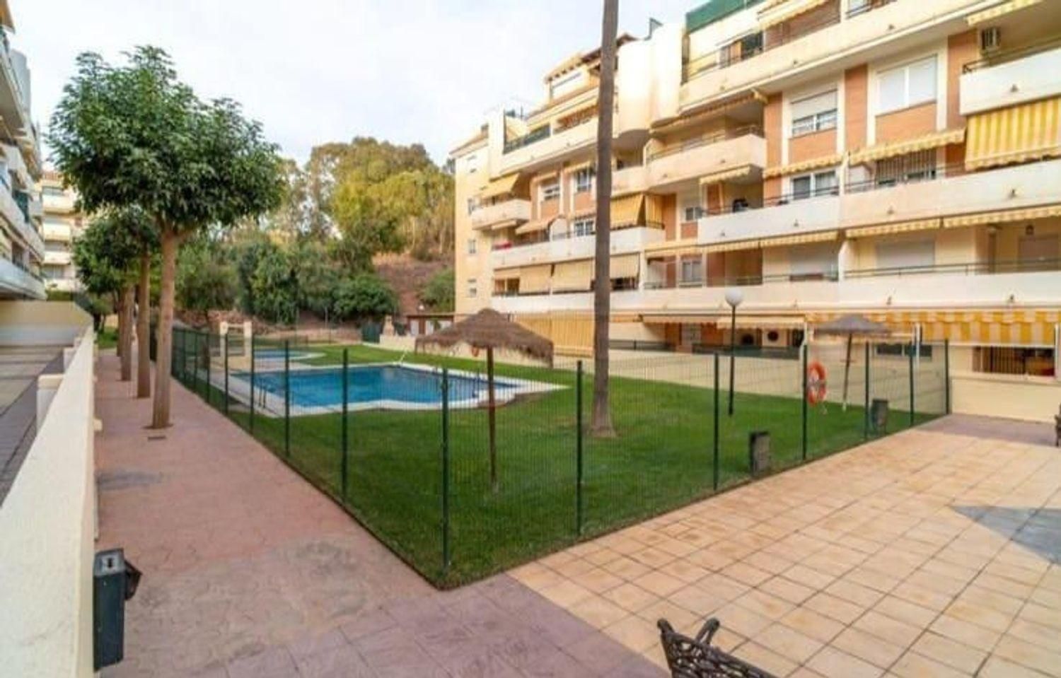 Vista exterior de Piso en venta en Rincón de la Victoria con Aire acondicionado, Terraza y Trastero