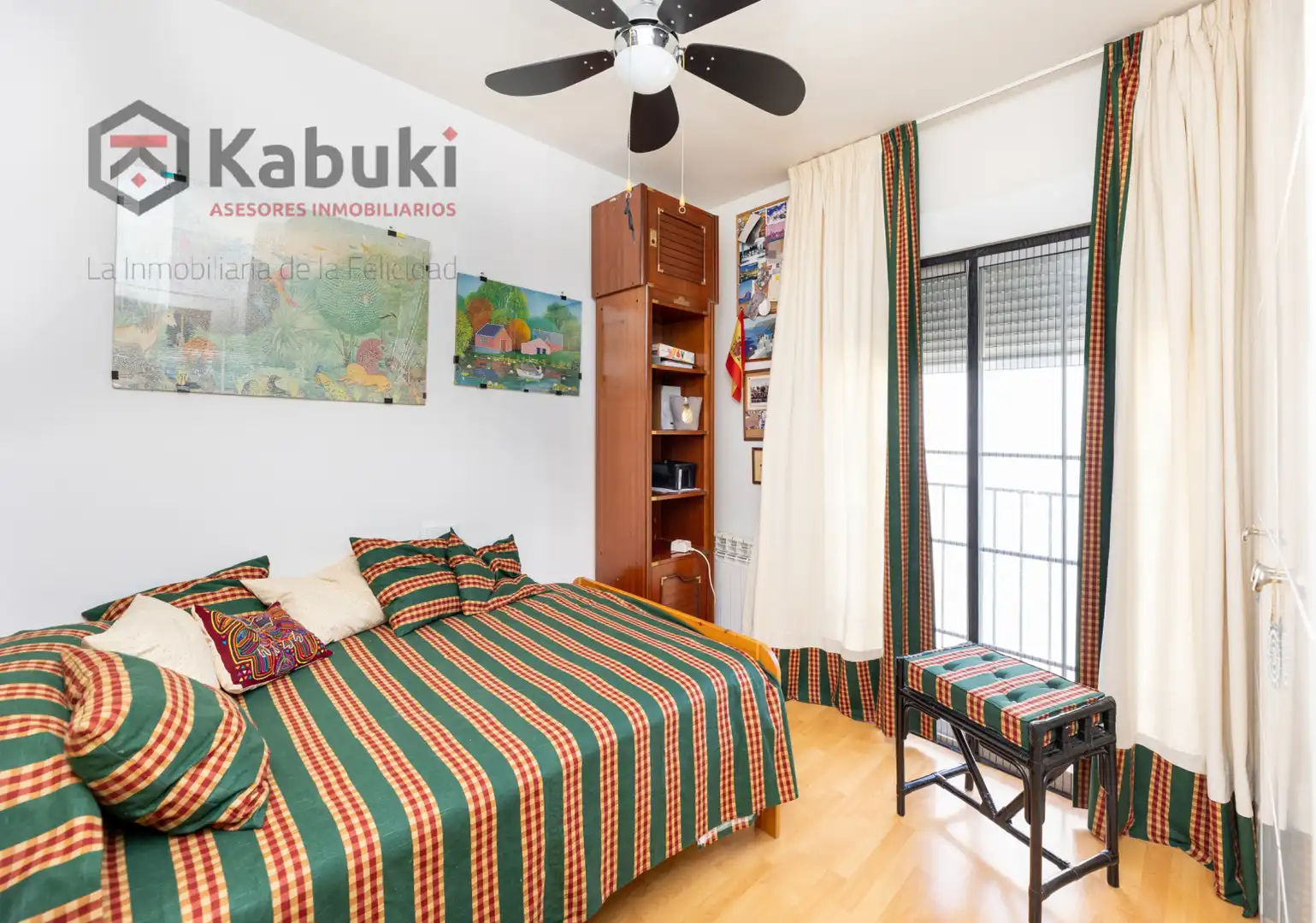 Schlafzimmer von Einfamilien-Reihenhaus zum Verkauf in Huétor de Santillán mit Heizung und Terrasse
