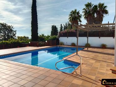 Villa mit Pool zum Verkauf in Santa Susanna