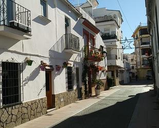 Exterior view of Single-family semi-detached for sale in Estepona