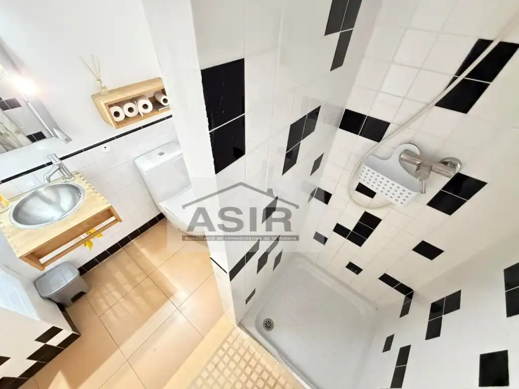 Bathroom of Flat for rent in Alzira