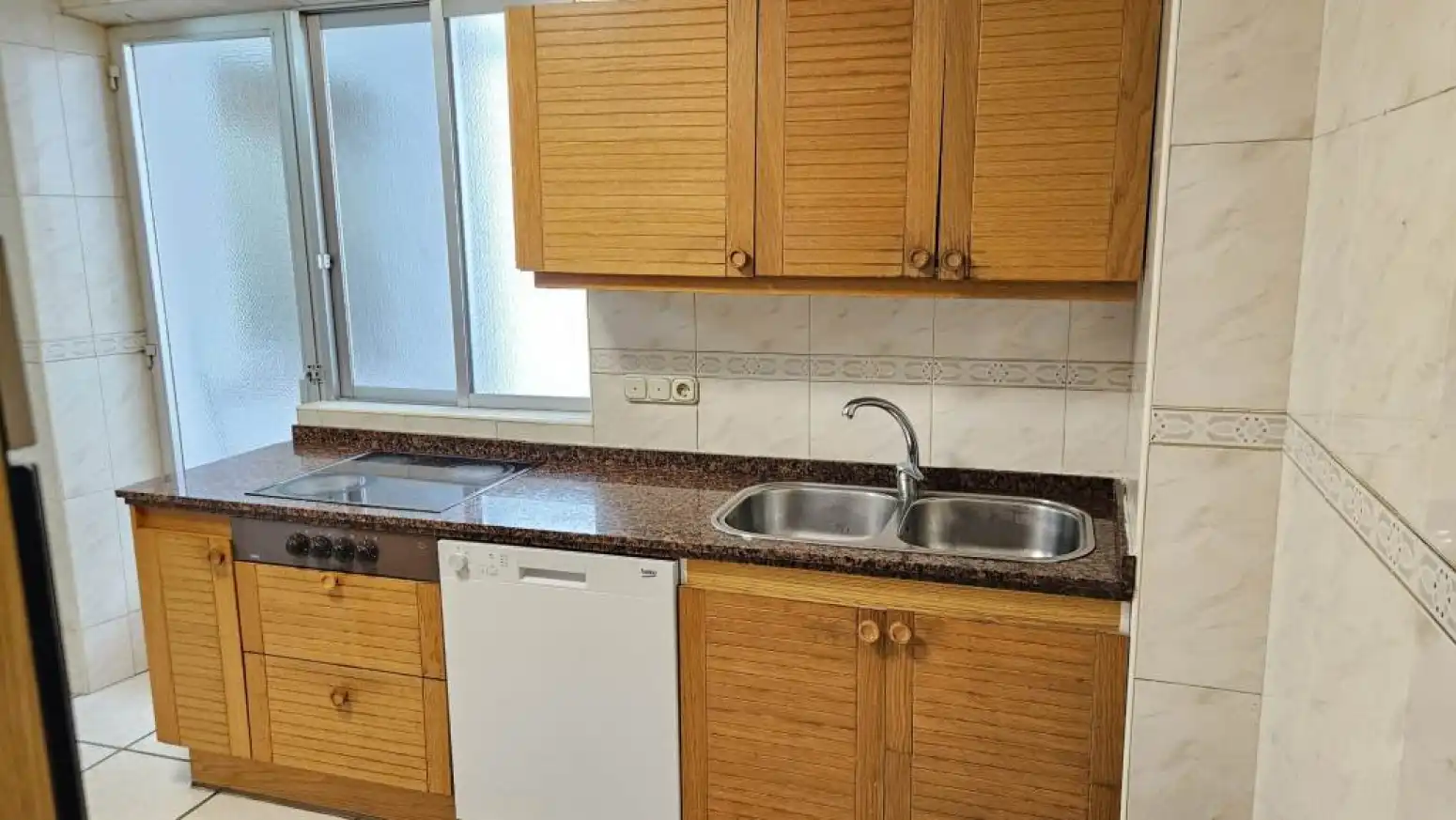 Cocina de Piso de alquiler en Salamanca con Calefacción, Parquet y Terraza