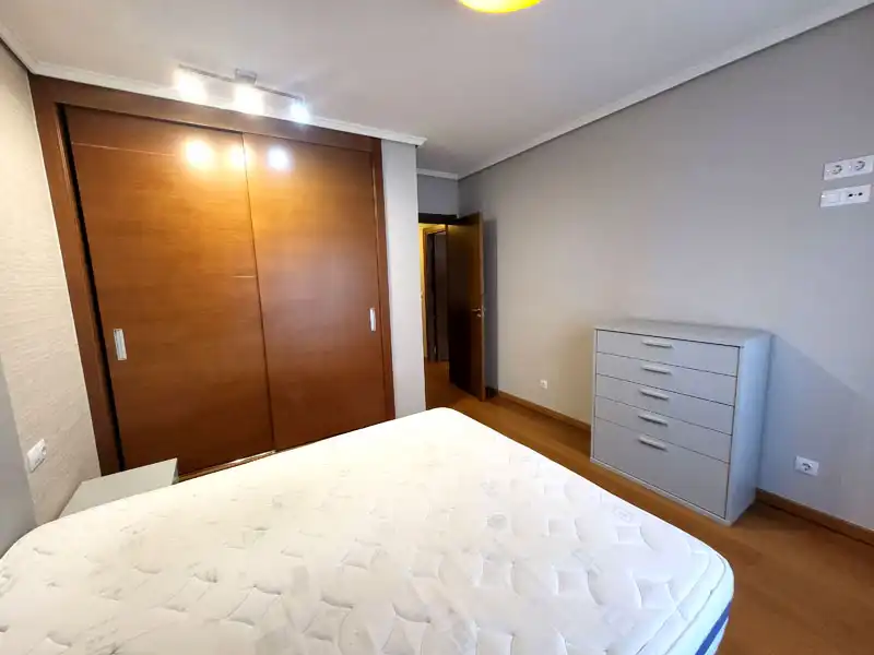 Apartamento de alquiler en Rúa Tomás A. Alonso, Berbés - Peritos