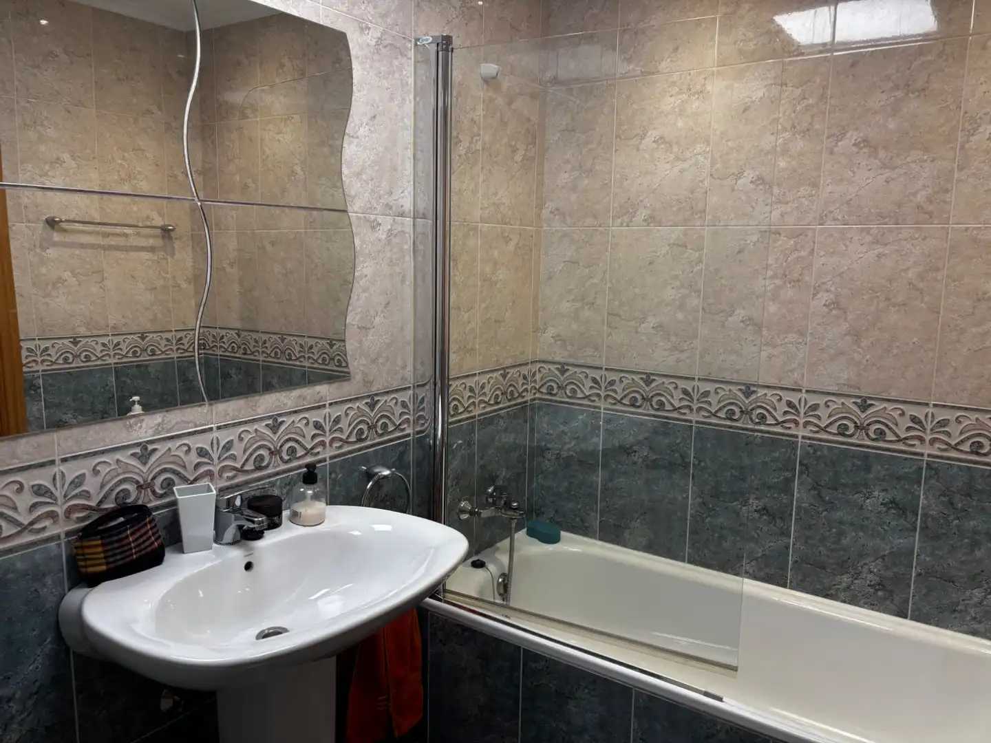 Baño de Casa o chalet de alquiler en Clavijo con Aire acondicionado, Calefacción y Jardín privado