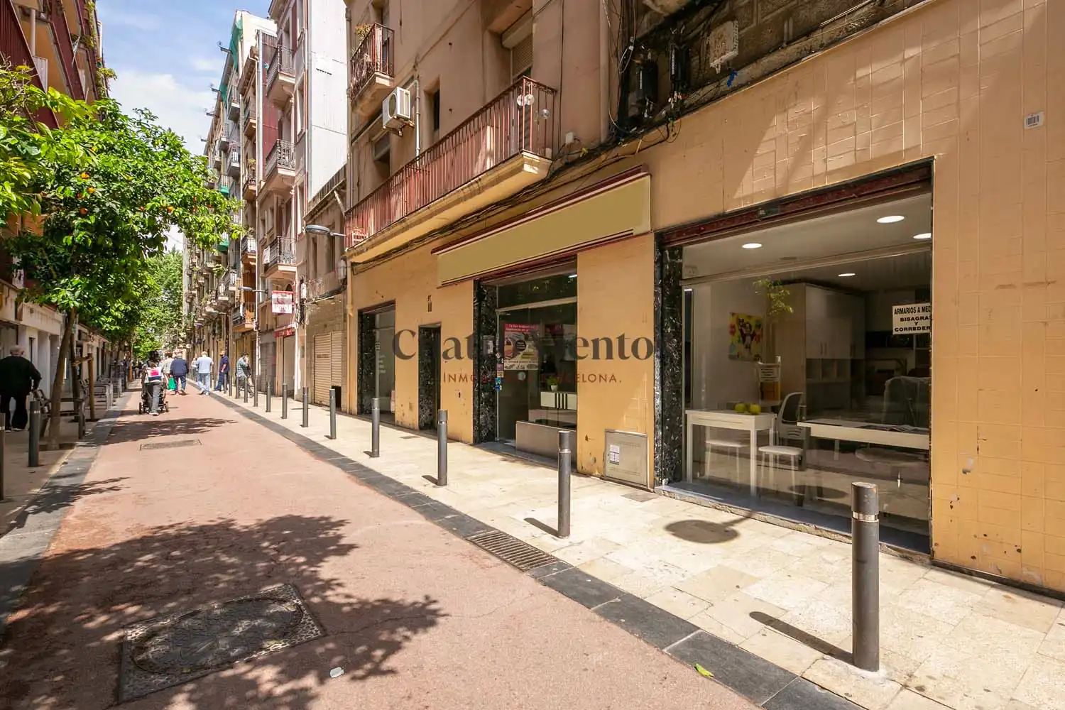 Vista exterior de Local en venta en Barcelona con Terraza