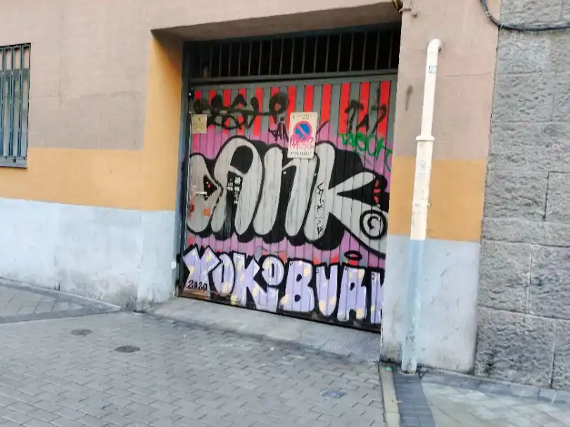 Individual for sale in Calle de Andrés Mellado 76