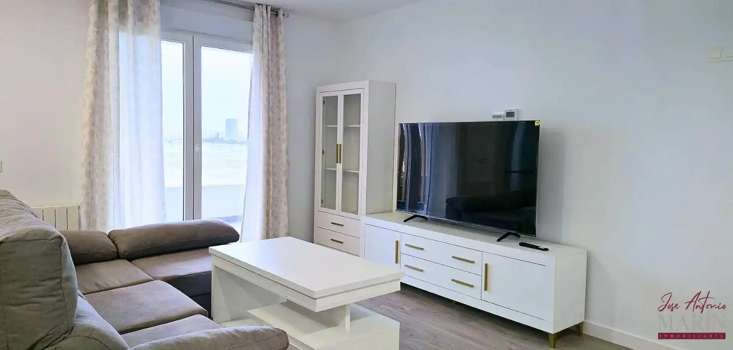 Study for rent in Avenida Elvas