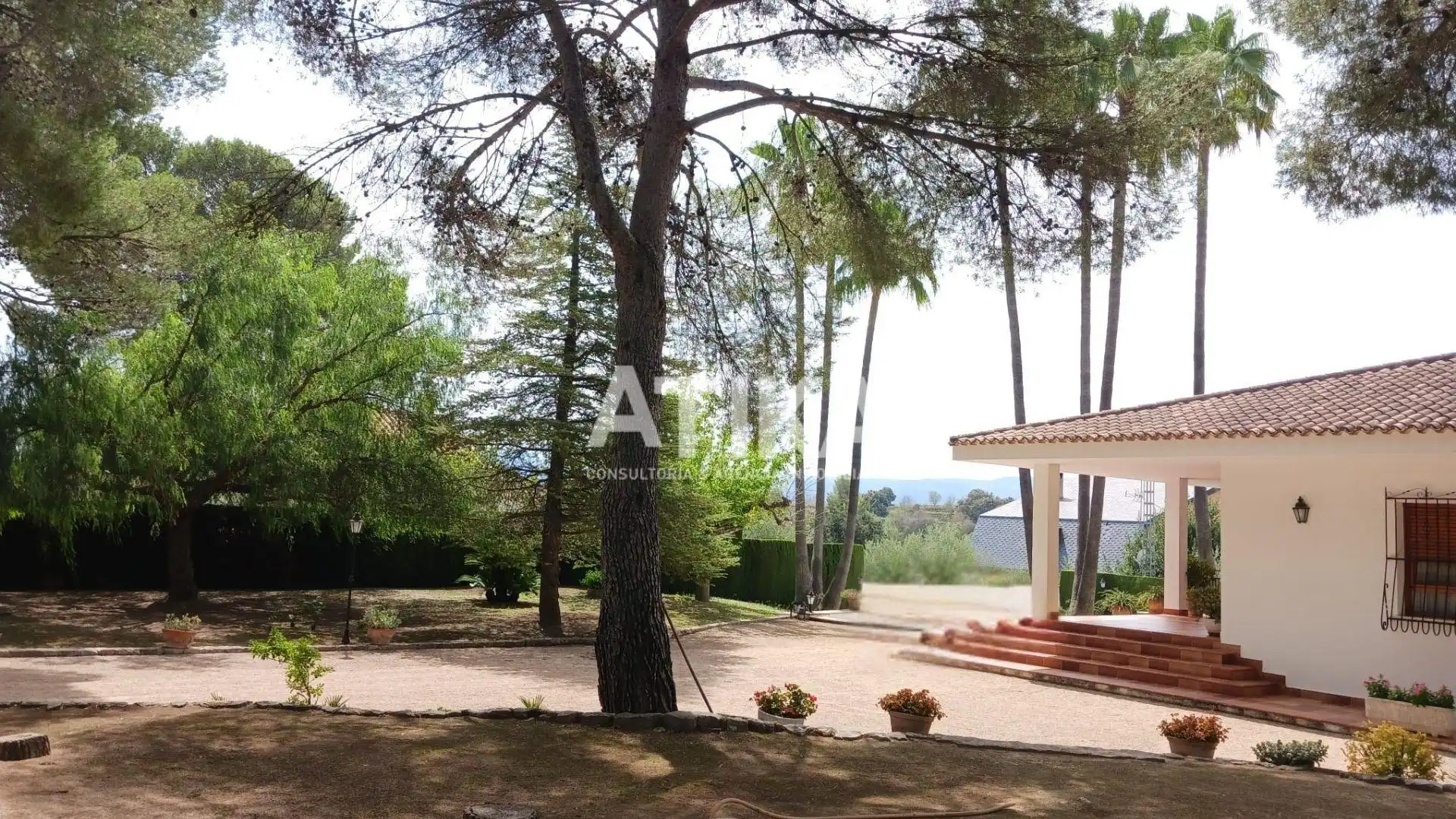 Jardí de Casa o xalet en venda en Ontinyent amb Aire condicionat, Calefacció i Jardí privat
