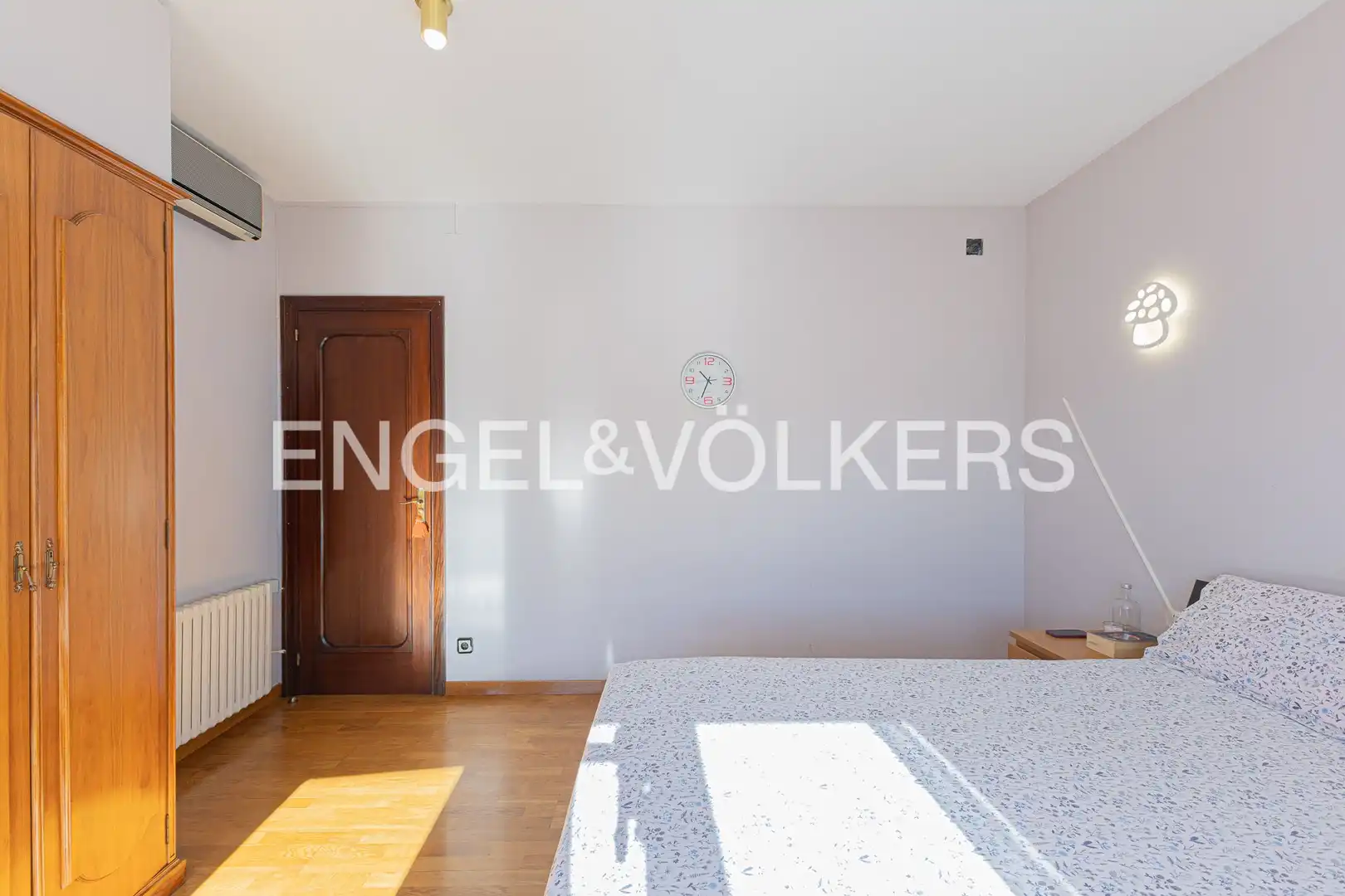 Habitación de Casa o chalet en venta en Sant Just Desvern con Aire acondicionado, Calefacción y Jardín privado