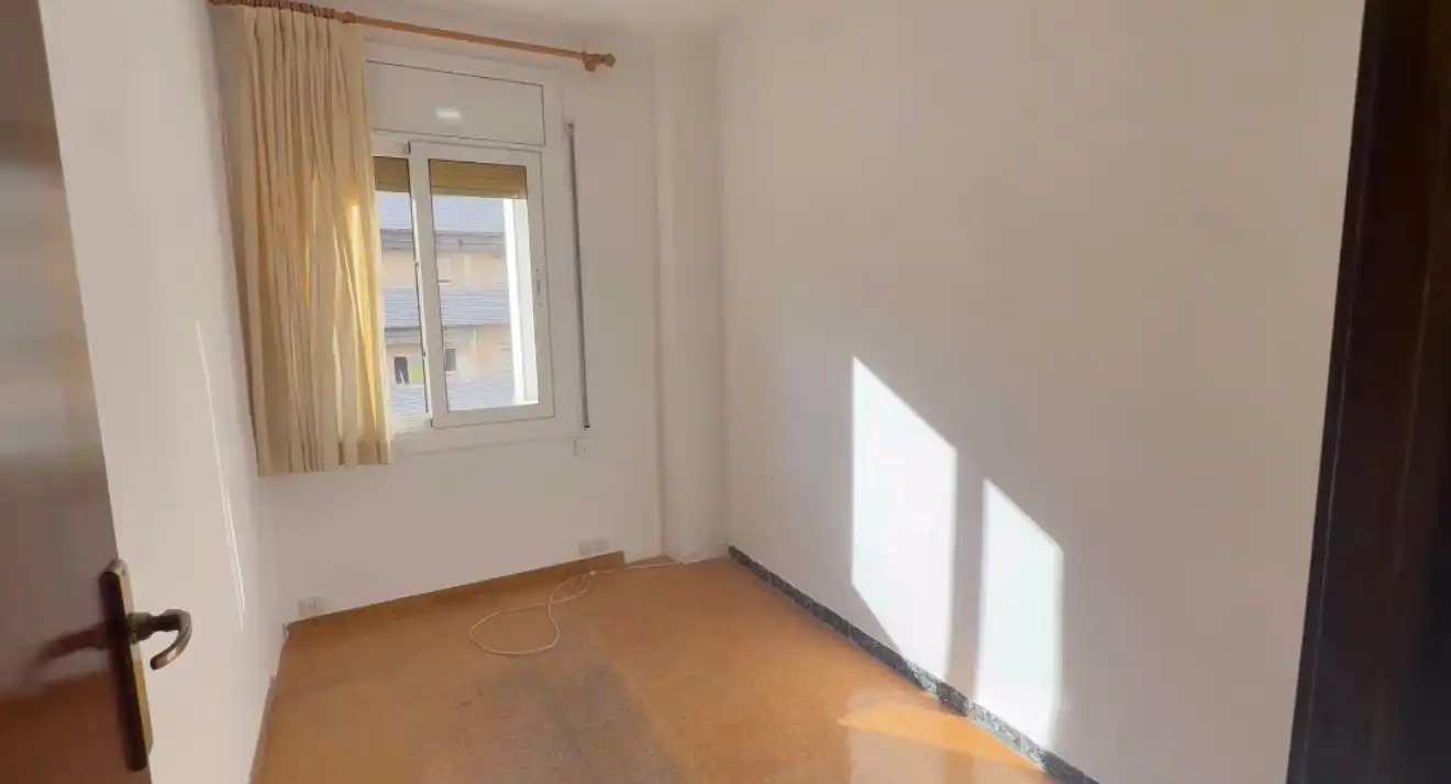 Bedroom of Flat for sale in Barcelona  with Air Conditioner
