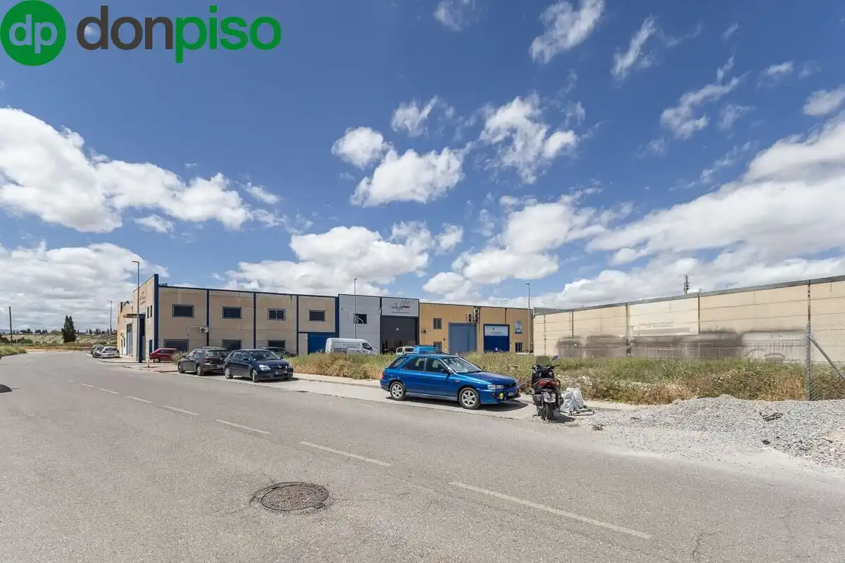Terreno industrial en venta en Paseo Paseo Andás 9