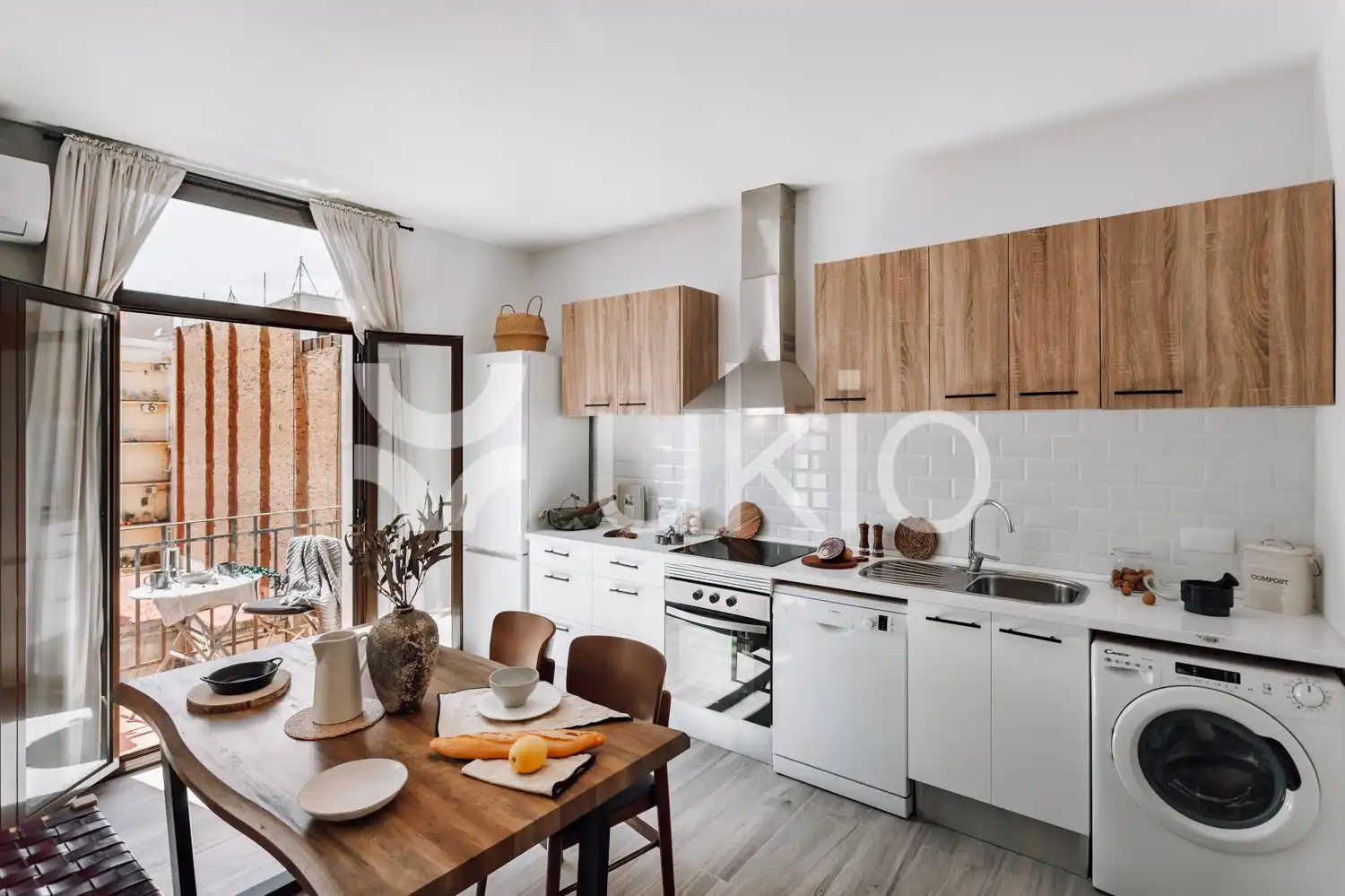 Cuina de Apartament de lloguer en Barcelona amb Aire condicionat, Moblat i Forn