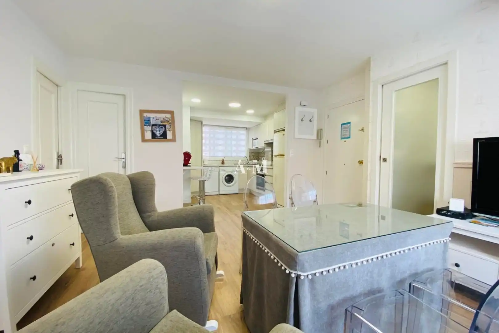Sala d'estar de Pis de lloguer en Torrevieja amb Aire condicionat, Calefacció i Moblat
