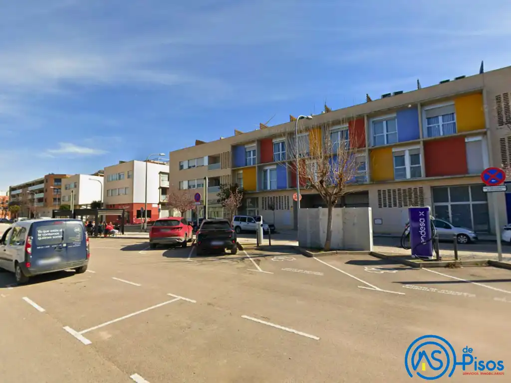 Parking de Piso de alquiler en Cadrete con Calefacción, Jardín privado y Parquet