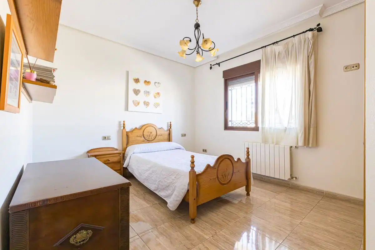 Habitación de Casa o chalet en venta en Alguazas con Aire acondicionado, Calefacción y Jardín privado