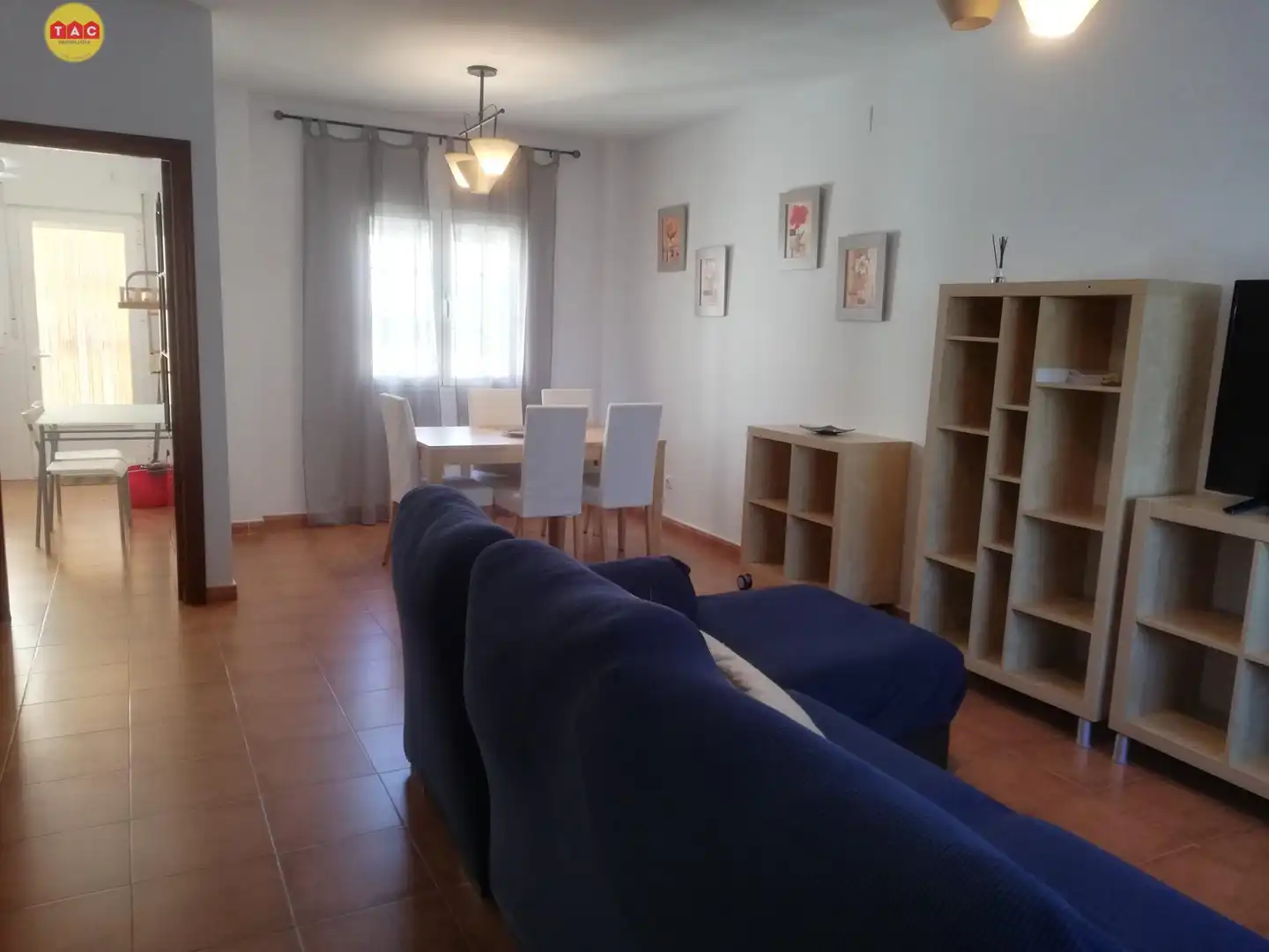Sala de estar de Casa adosada en venta en Lepe con Terraza, Trastero y Amueblado