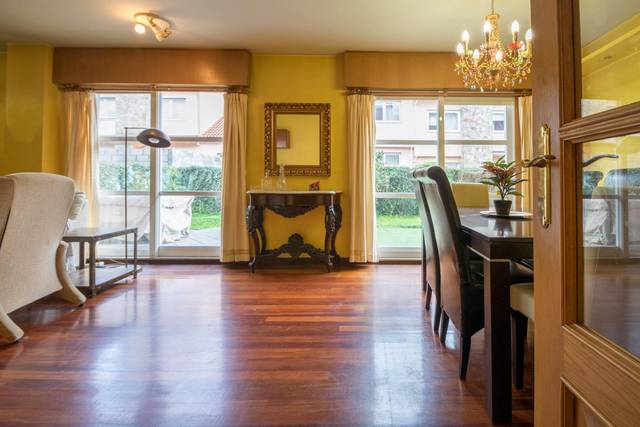 Casa adosada en Venta en  ARENAZA en Inás